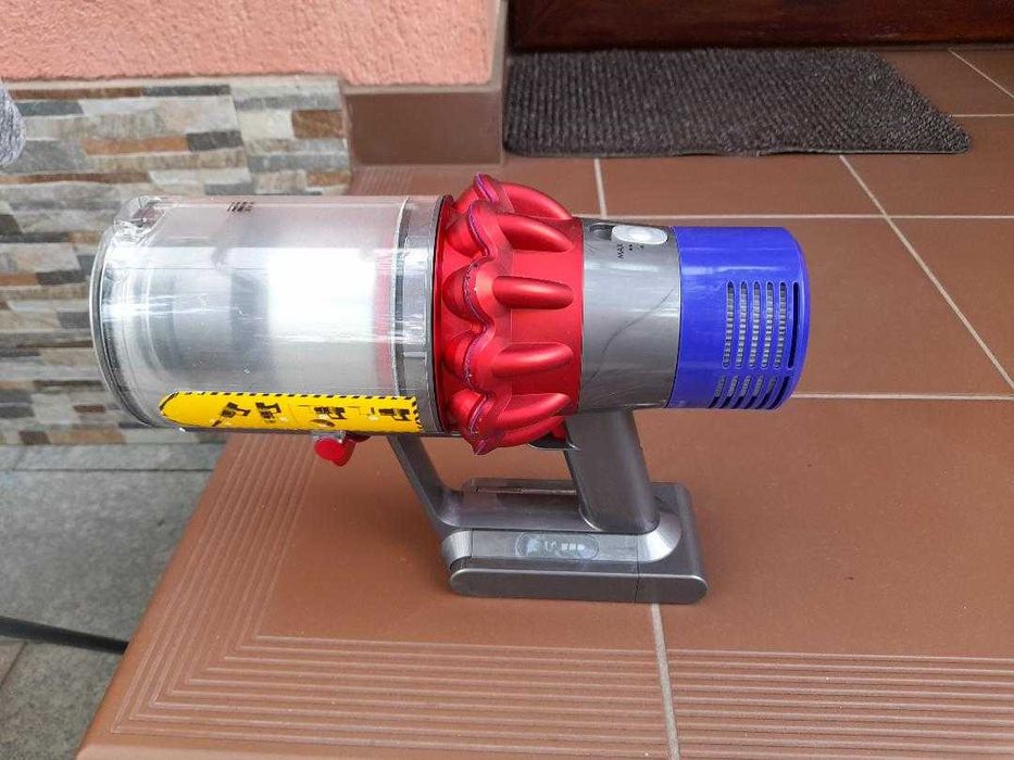 Vand aspirator Dyson V 10 fara accesorii