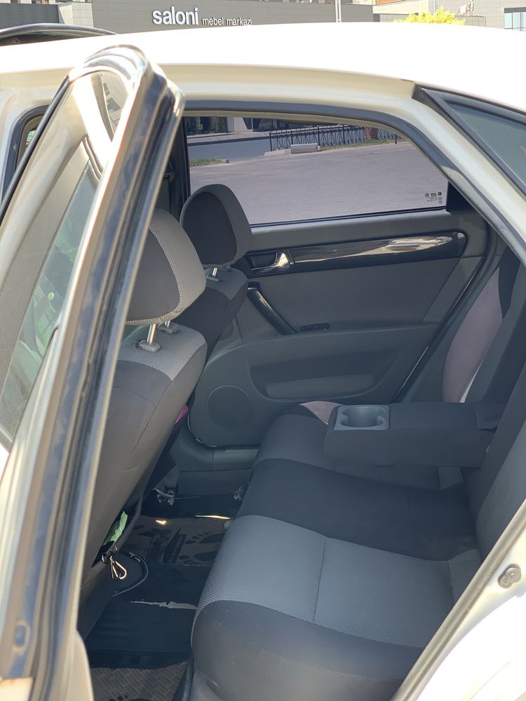 lacetti 1,8 avtomat arendagayam beriladi