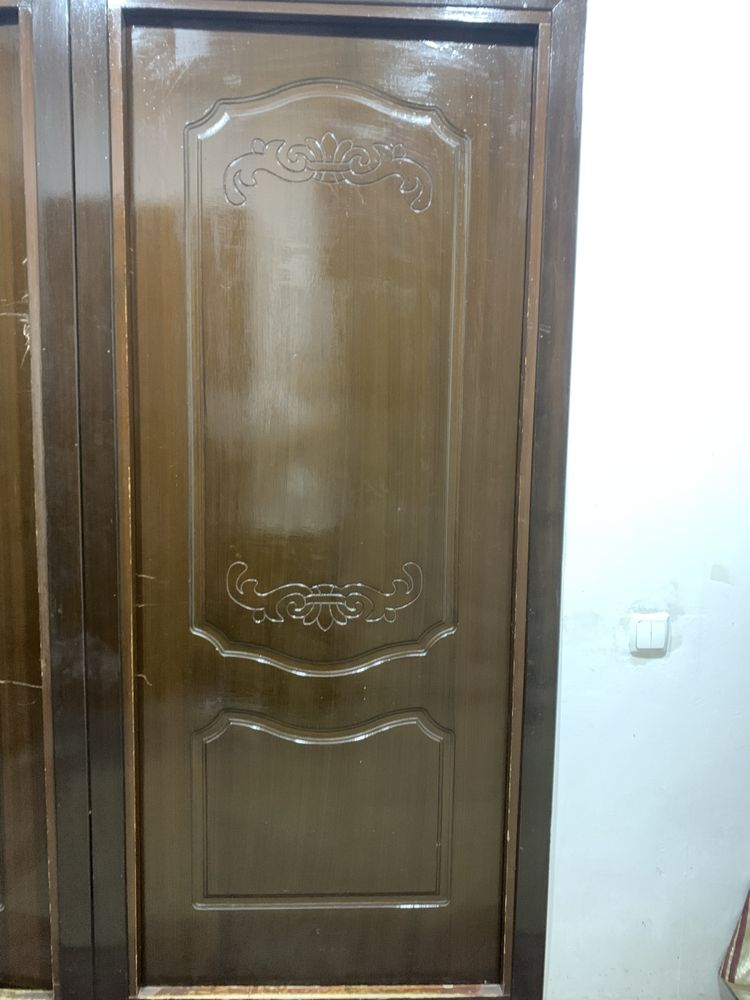 Eshiklar sotiladi