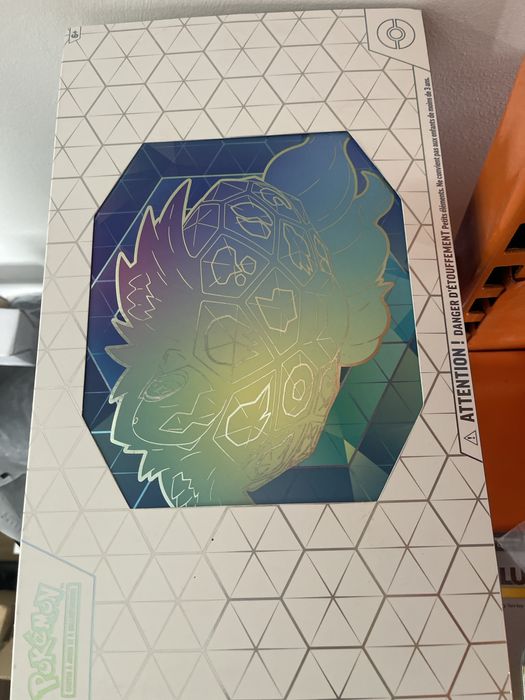 Cutii de Pokemon Desigilate