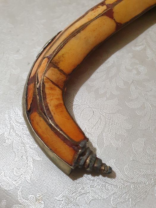 Pumnal ,hanger vintage