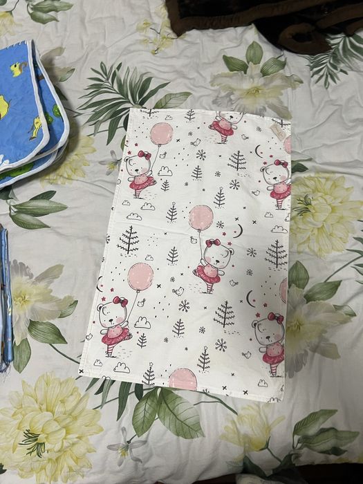 Двухстороная водонепроницаемое многоразовое пеленка .