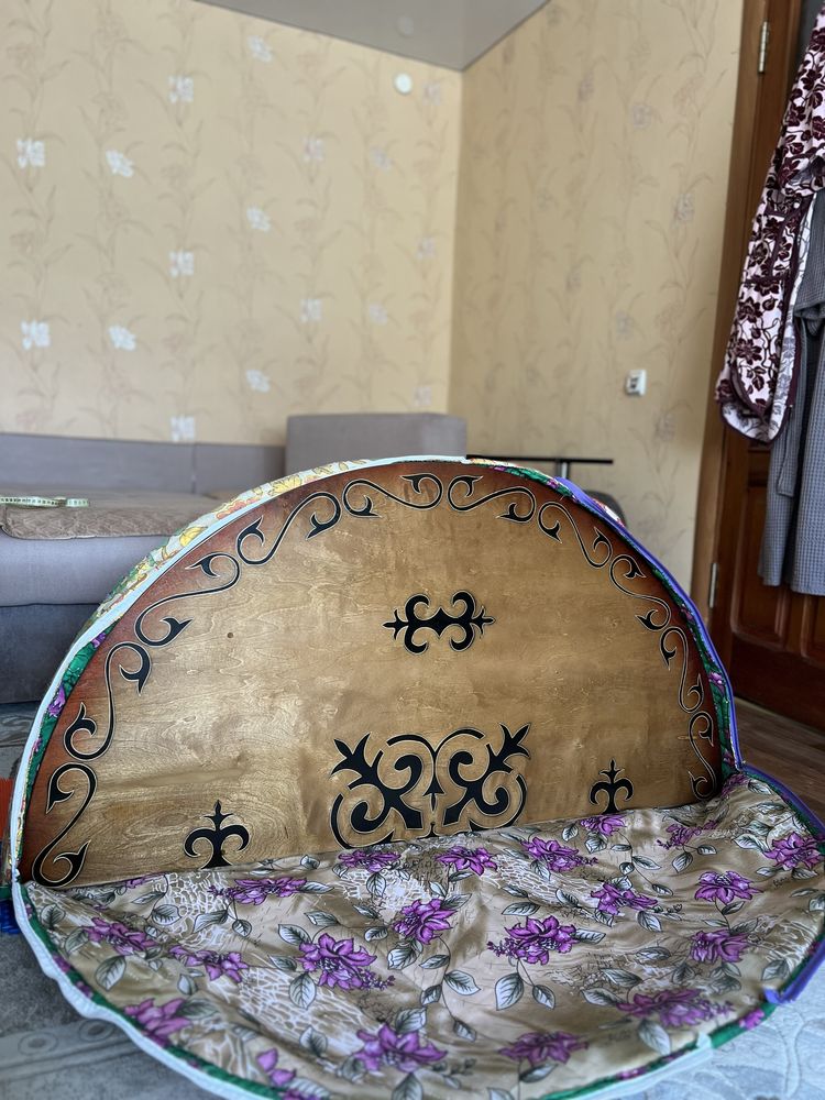 Продам казахский стол