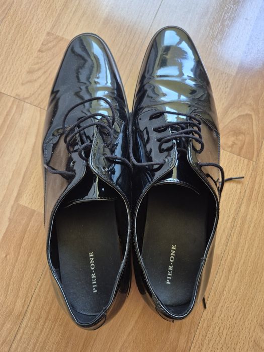 Pantofi Lacuiti de Gala Nr 46.