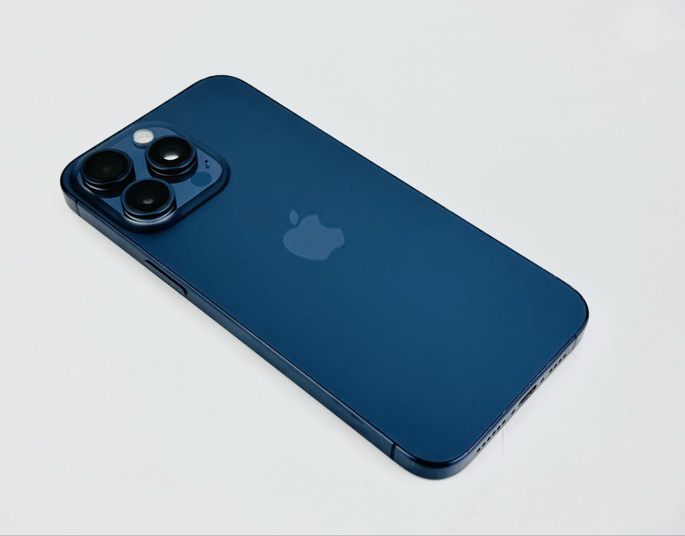 Apple iPhone 15 Pro Max 256GB Blue Titanium Отличен!