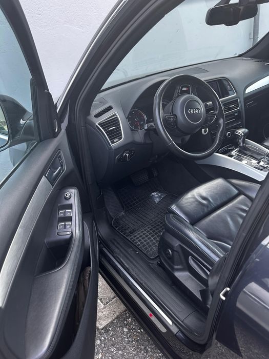 Audi q5 accidentat