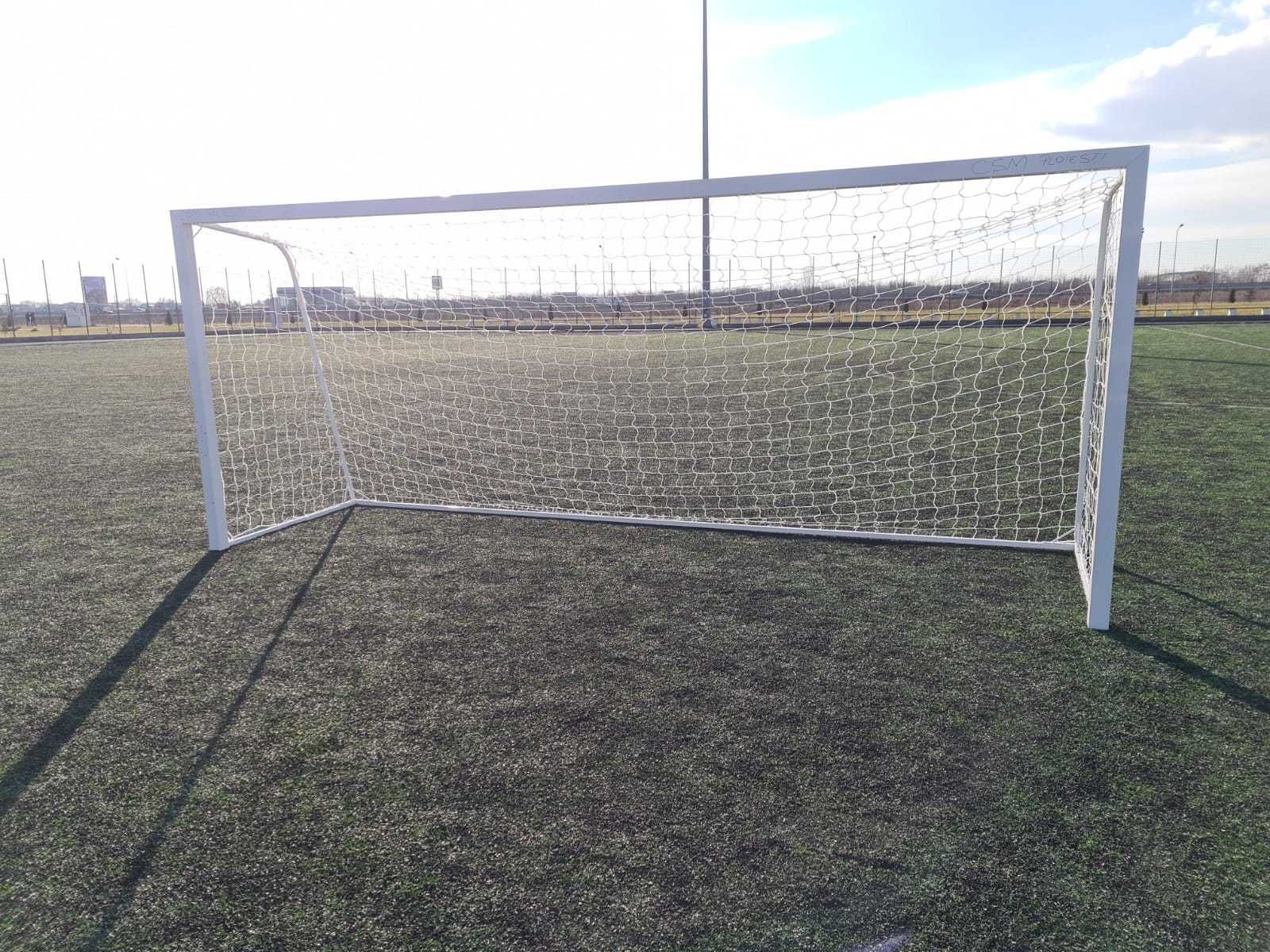 Poarta fotbal  5x2 m din aluminiu, profil special 80x80 mm, mobila