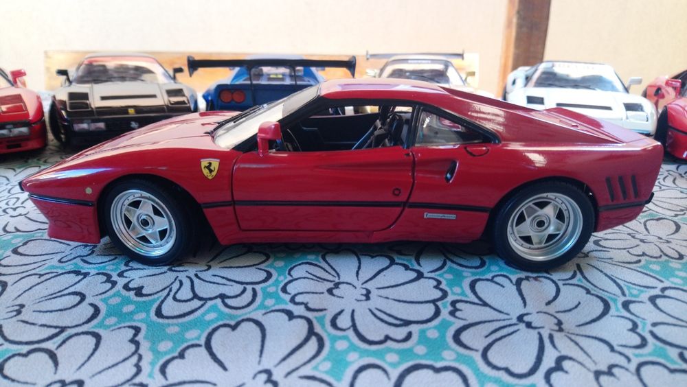 Ferrari 1:18 -288 GTO 1984 Hot whеels Mattel