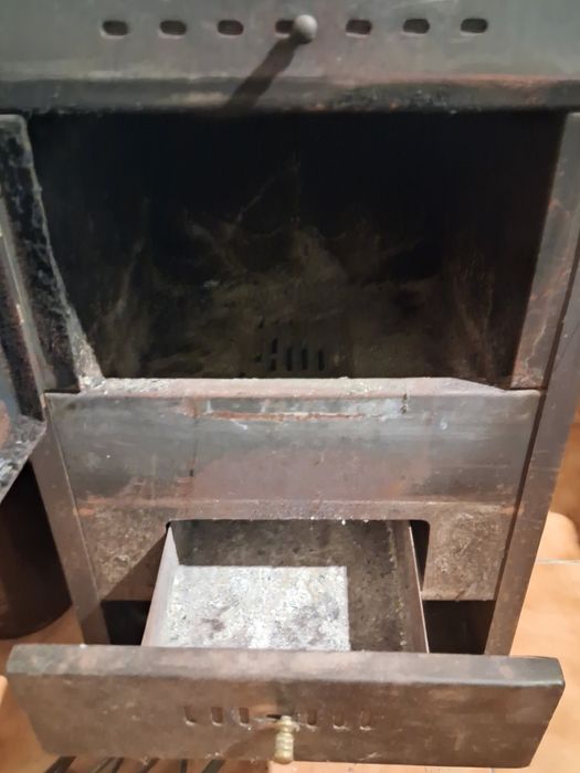 Печка на дърва  - тип камина
