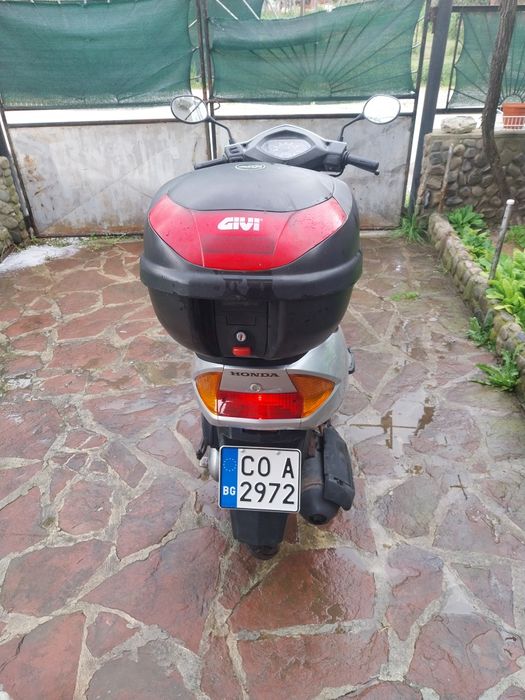 Honda Lead 100. Страхотна машина.