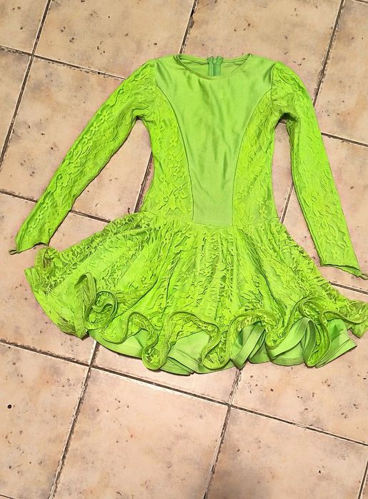 Рокличка за спортни танци 122-128