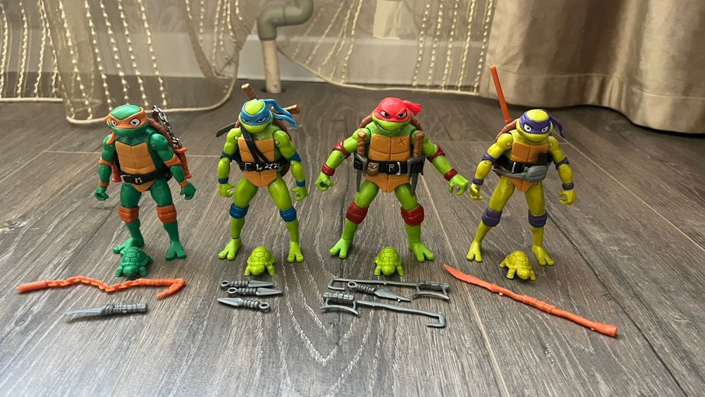 Продам фигурки черепашки-ниндзя