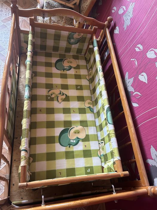 Детская кровать в хорошем состоянии