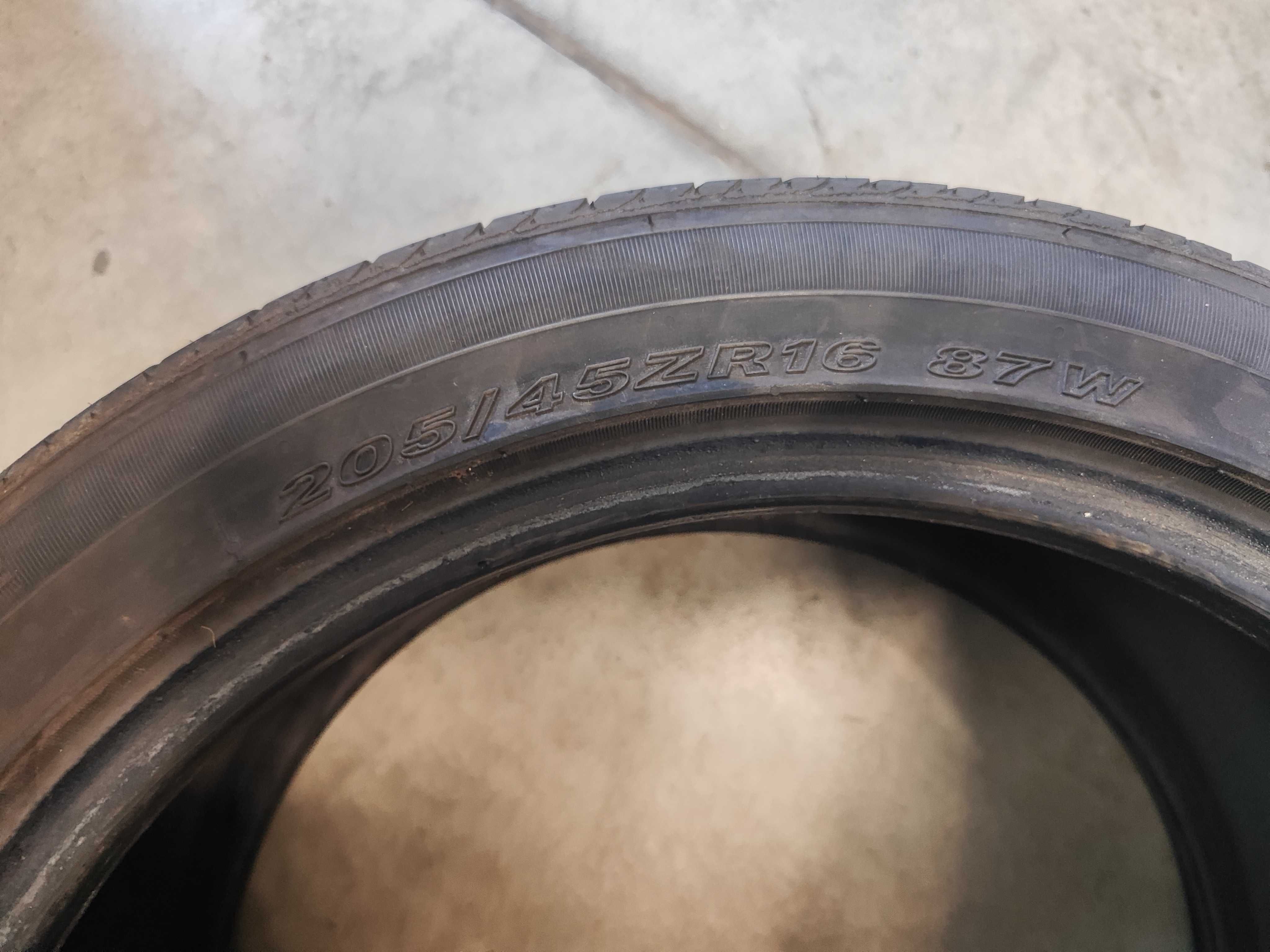 2бр. летни гуми 205/45/16 Nexen