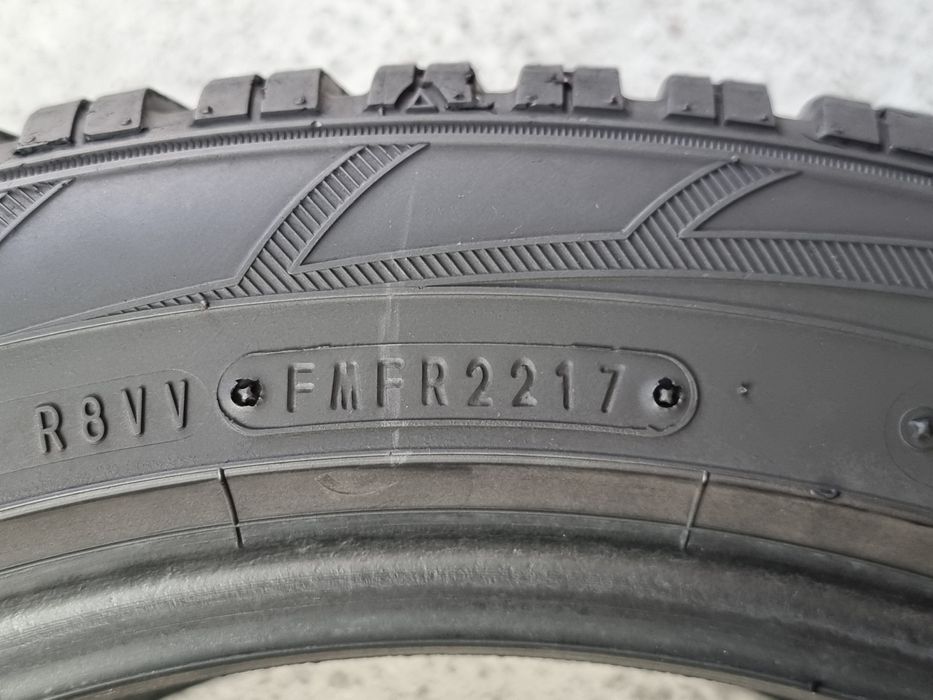 235/45/18 Falken 2Броя: 170лв 7.5мм