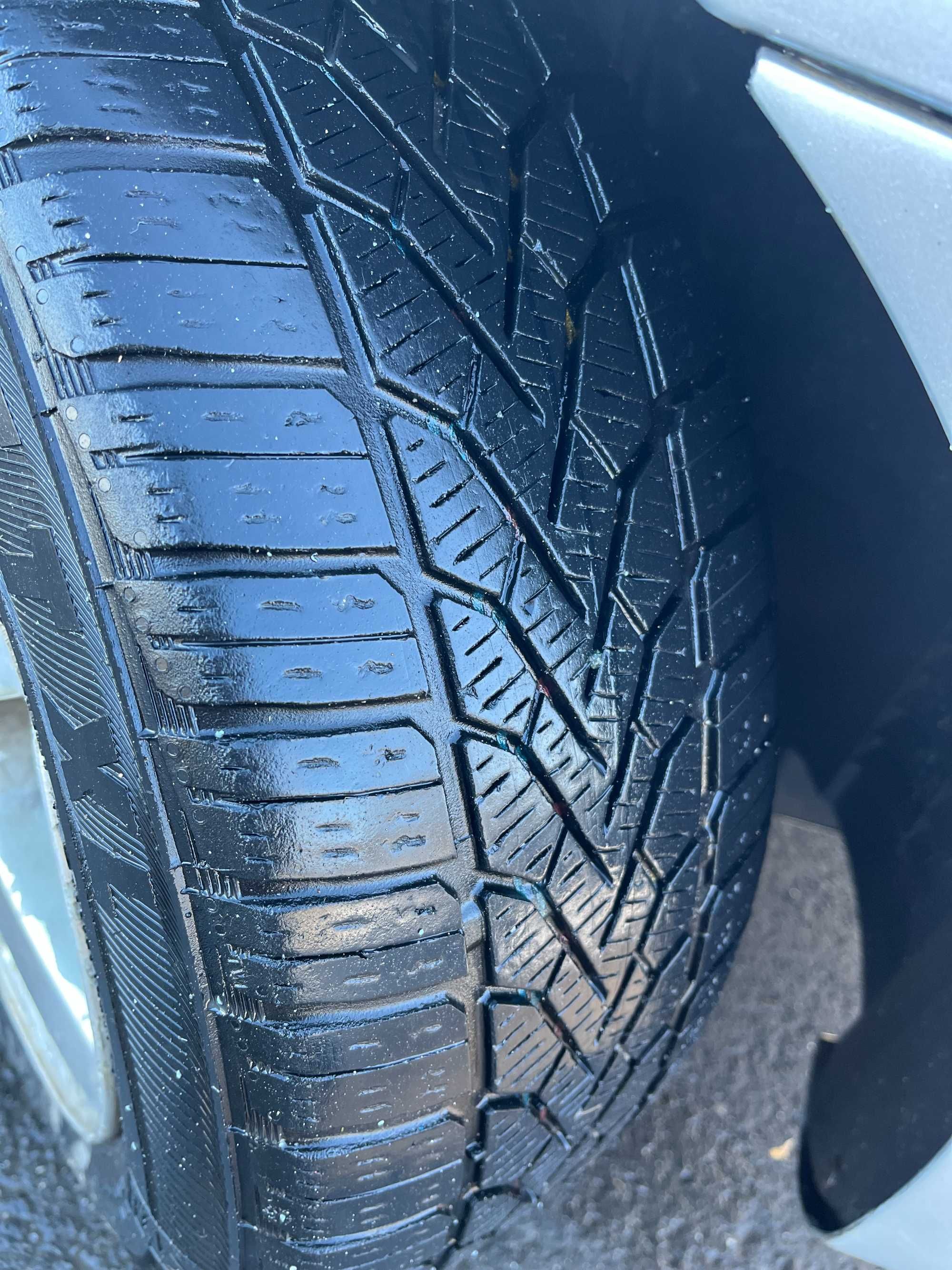 Гуми 185/60R15  Semperit