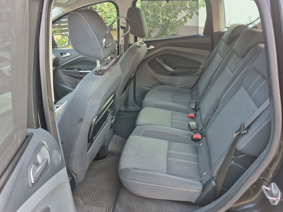 Vând schimb Ford c max