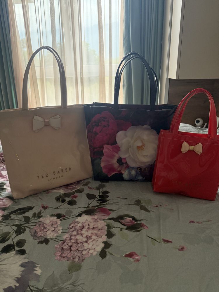Гумени чанти Ted Baker
