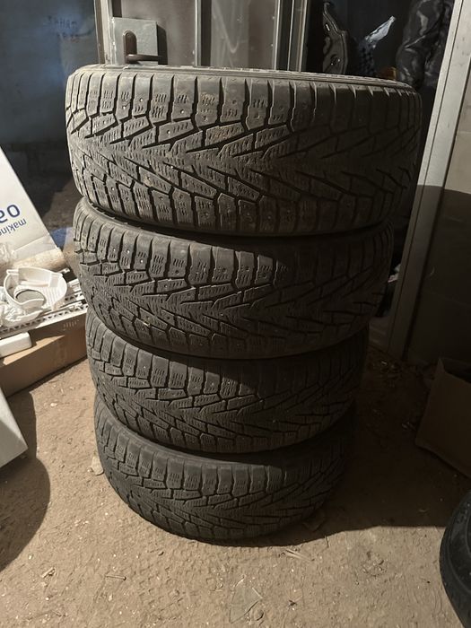 Продам резину 225/60/R17