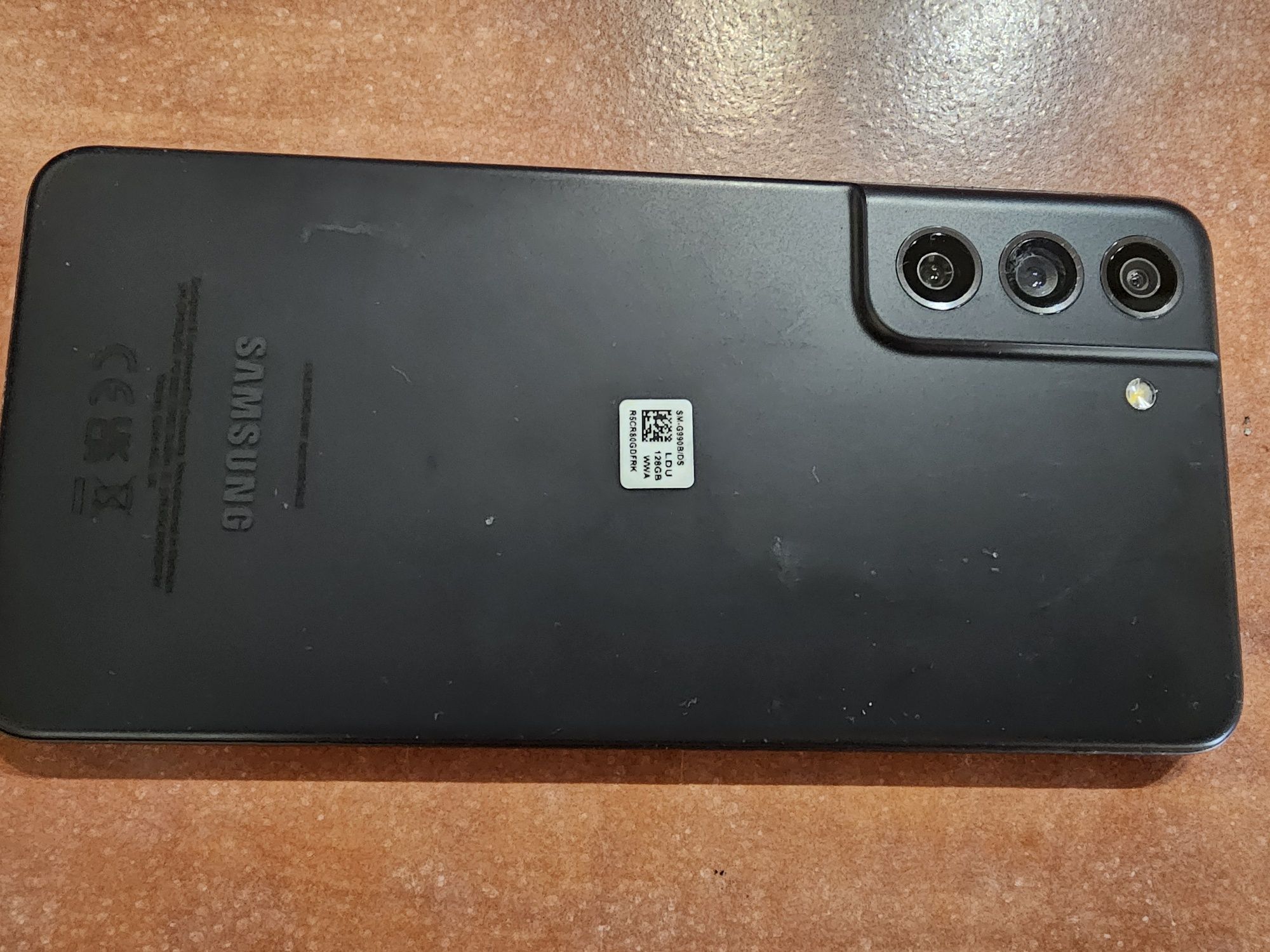 Продавам Samsung fe 21 (128g)