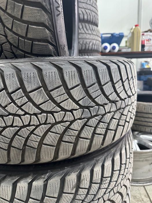 Зимни гуми KUMHO 235/45/19
