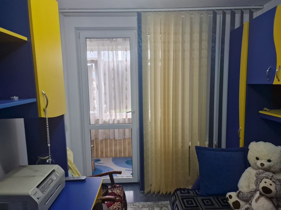 Ap 3 cam,la cheie,decomandat,pod,2 balcoane,80mp,loc de parcare