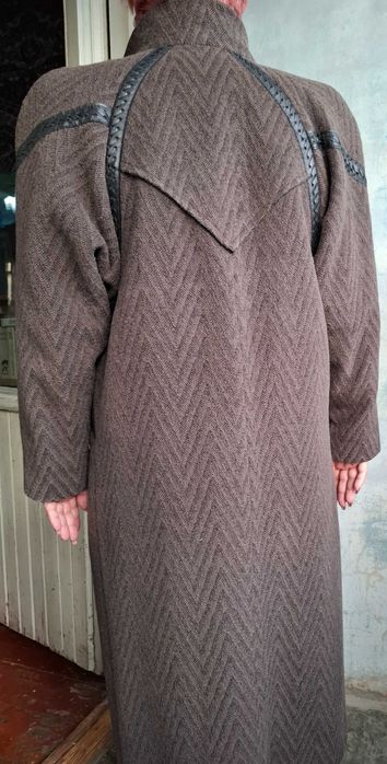 Пальто женское драповое.