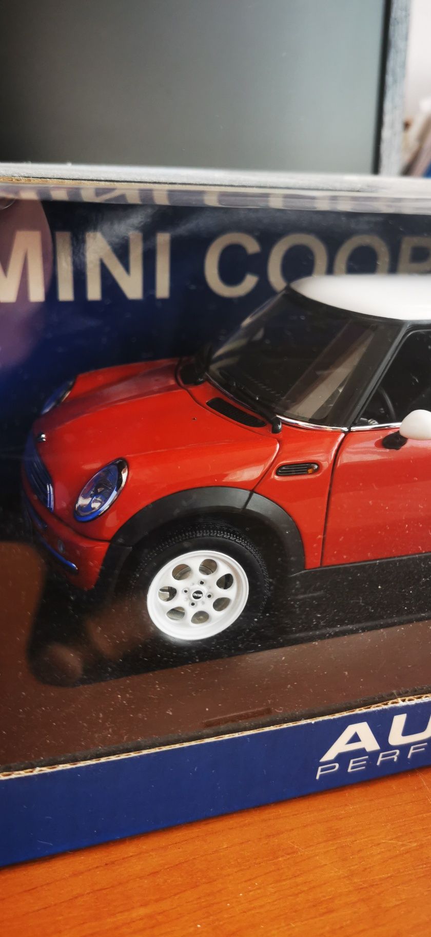 Mini Cooper 1/18 Autoart