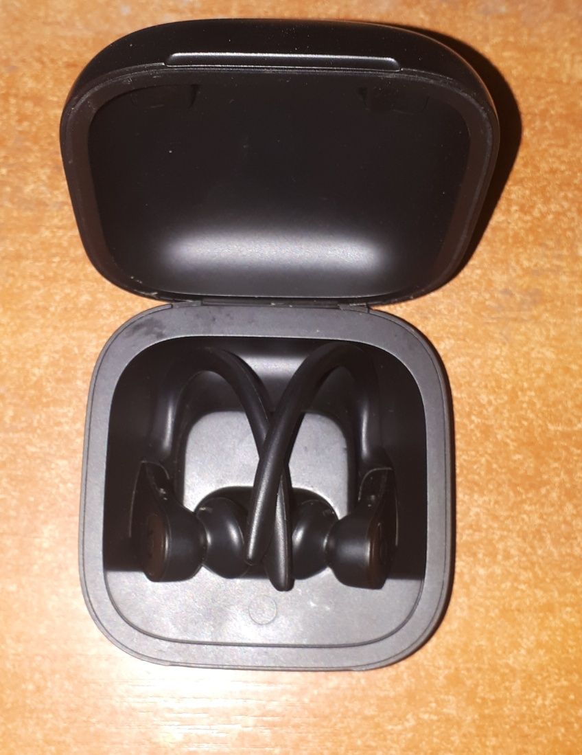 Powerbeats  pro navushniklari