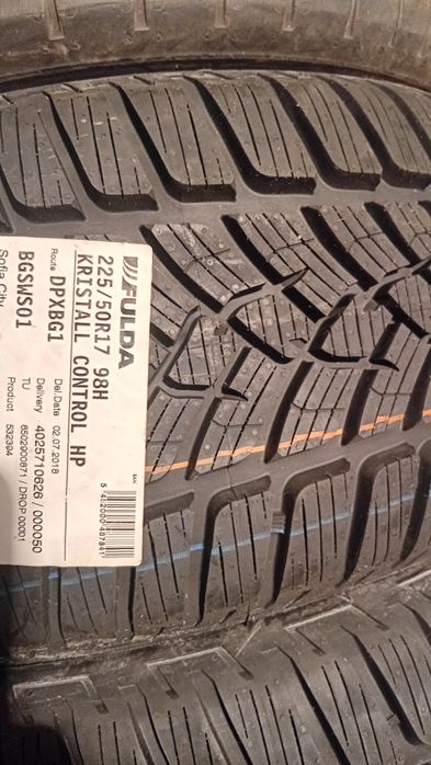 2 броя чисто нови зимни гуми fulda ( фулда)  225 50 17 дот. 18