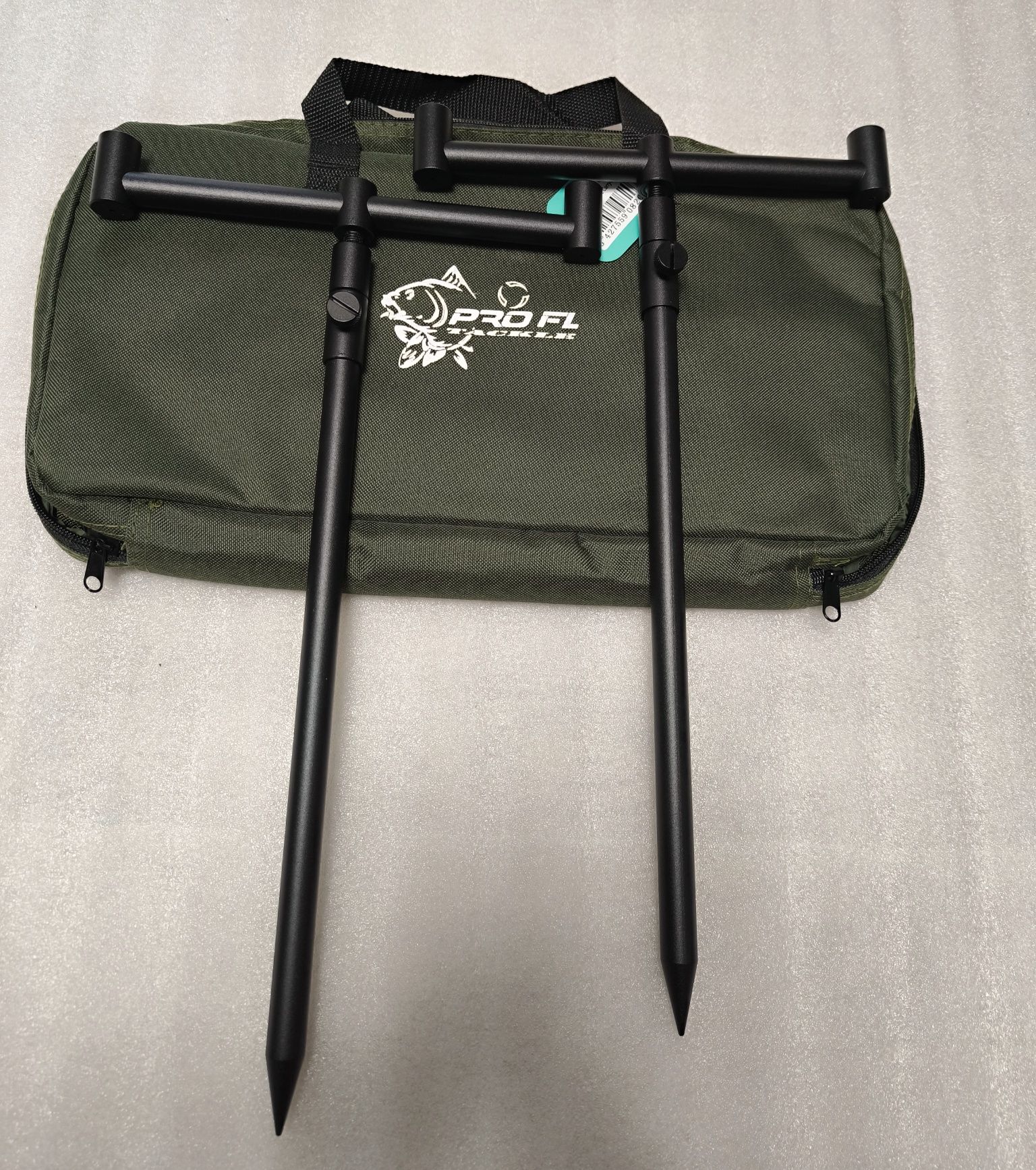 SET 2 BUZZ BARI FEEDER CU 2 posturi si 2 picheti reglabili plus geanta