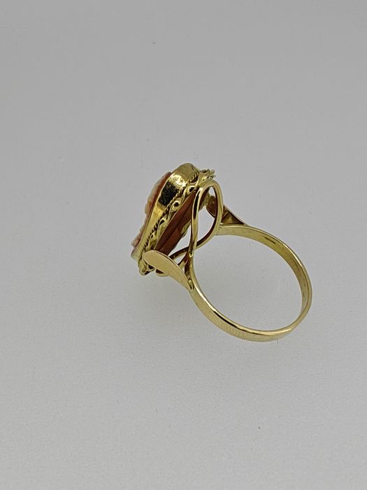 Inel aur 18k cu camee 3.75gr (r)