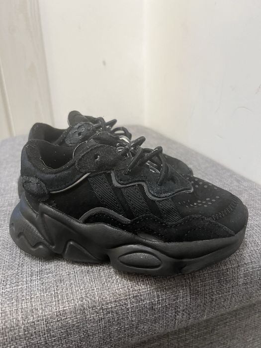 Детски маратонки Adidas OZWEEGO