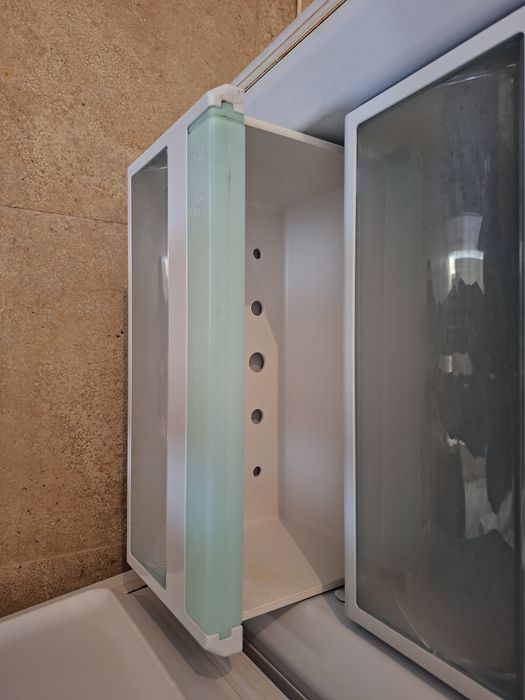 Хладилник Аriston на части!