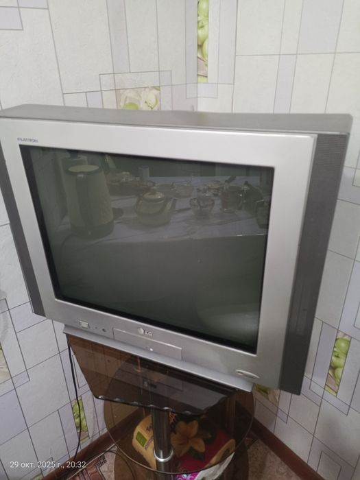 Продам телевизор