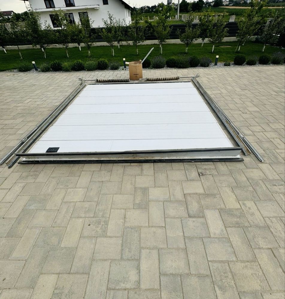 Ușa Garaj/Hala sectionala 3,50 x 3,80