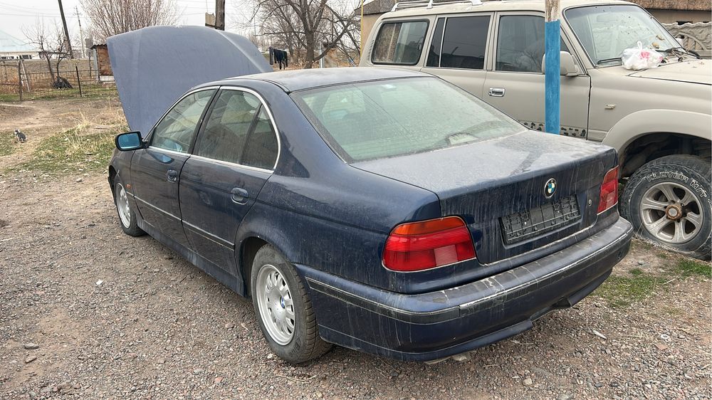 Разбор бмв все запчасти есть с установкой е34 е39