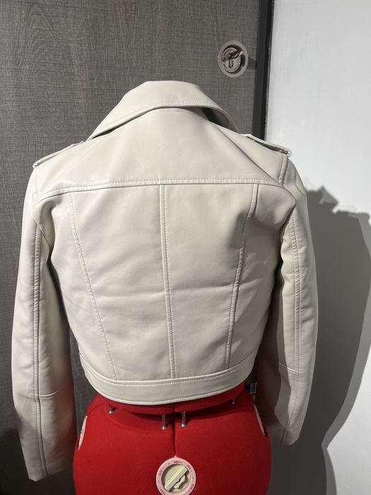 Geaca piele Stradivarius Crem marime S