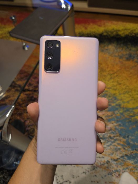 Vând Samsung S20 FE