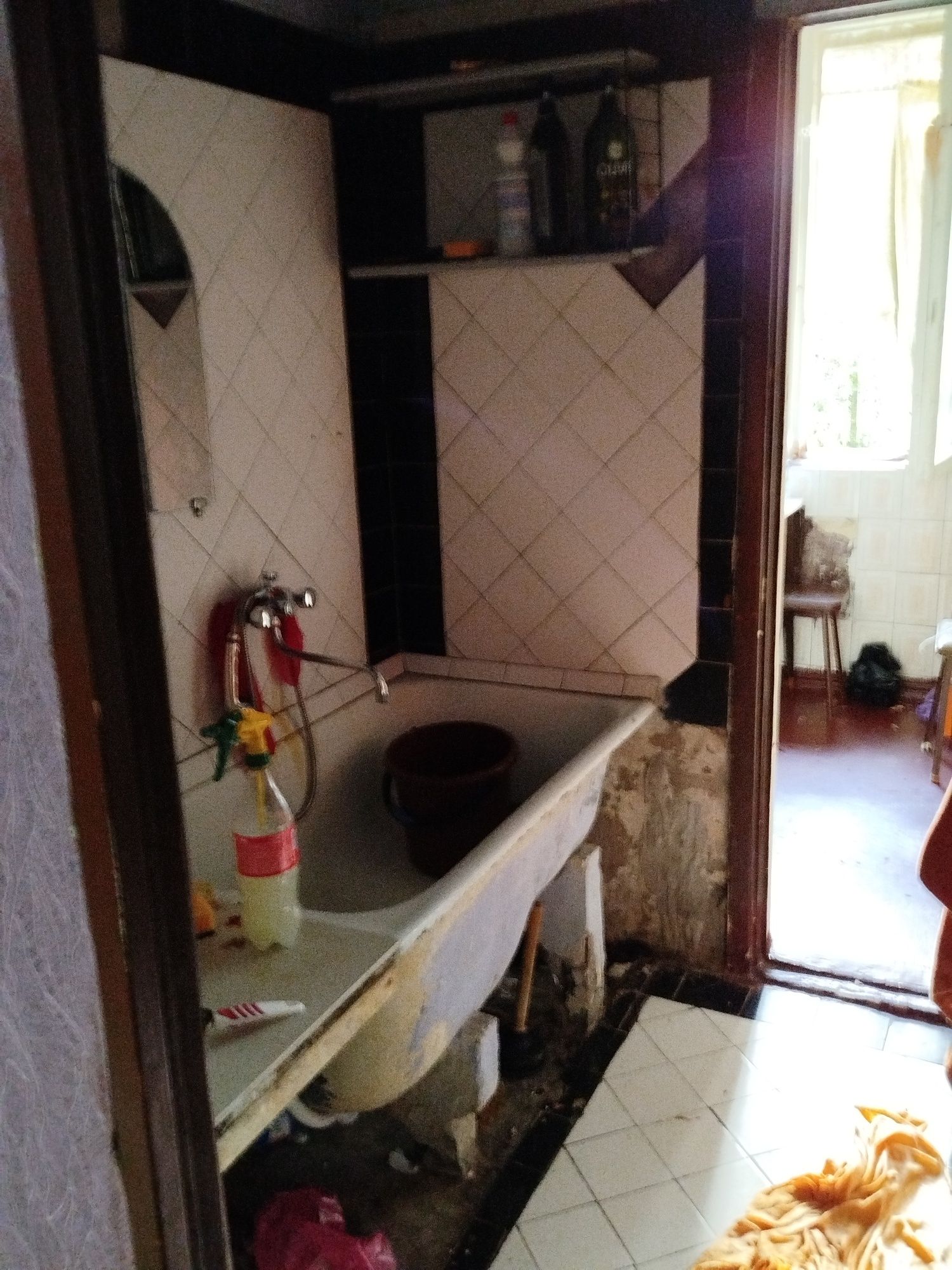 Продам квартиру Уч- тепа 13 квартал.фархадский  4-х ком-я.