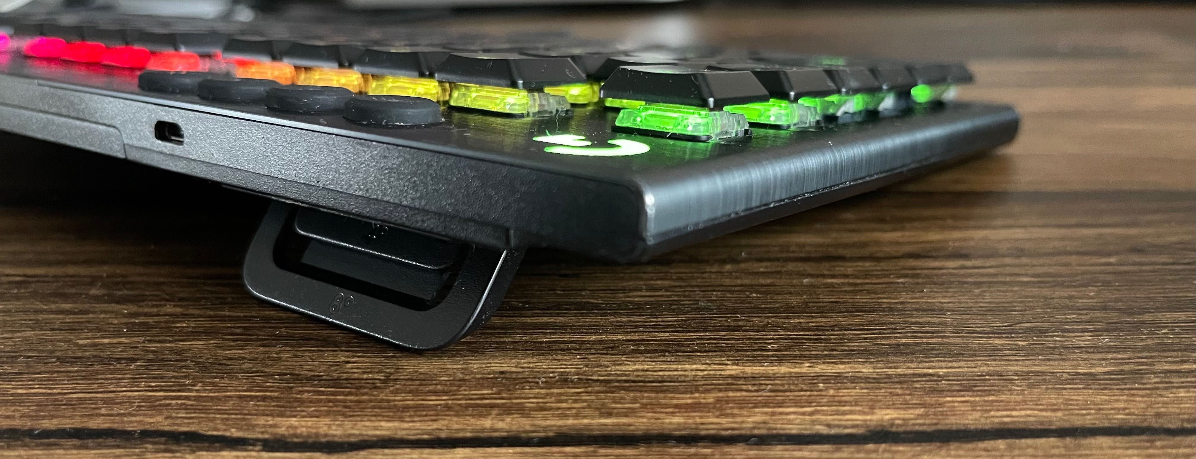 Геймърска клавиатура Logitech G915 TKL Lightspeed
