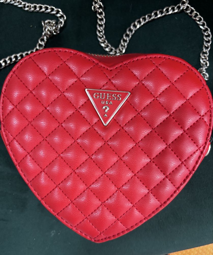 Чатна Guess Rianne червена