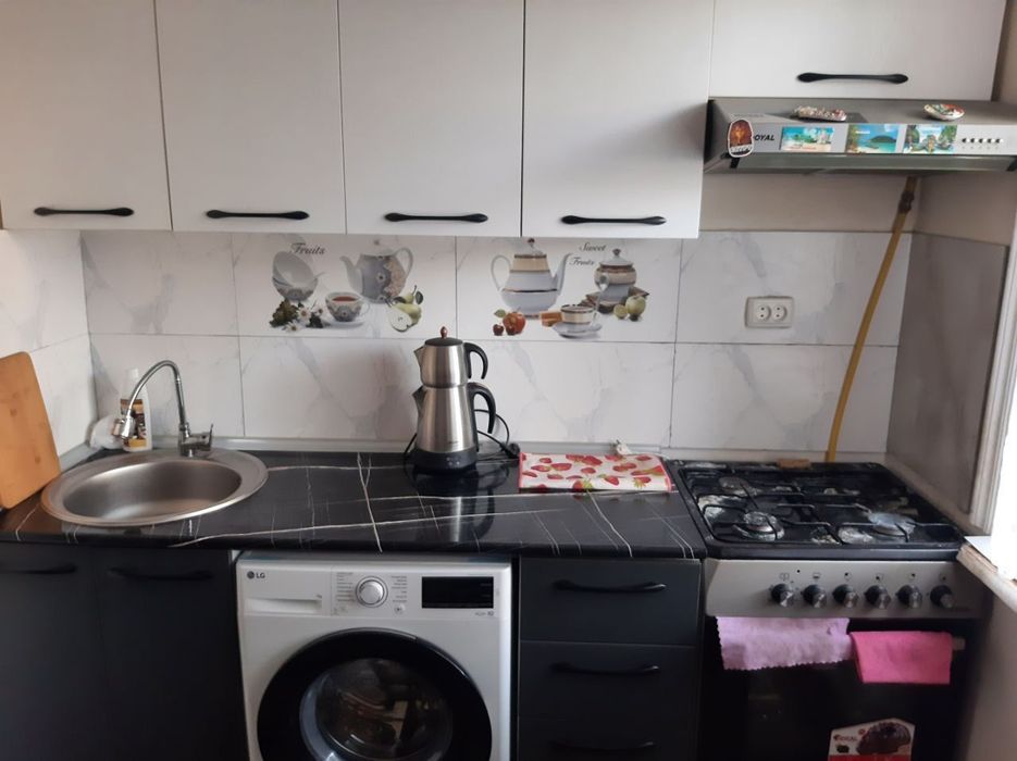 Срочно сдается 1 комнатная квартира Партсъезда