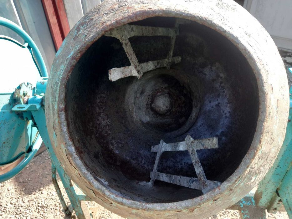 betoniera fabricatie italiana de 230 litri