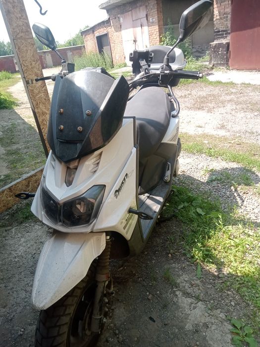 Скутер продам.в х