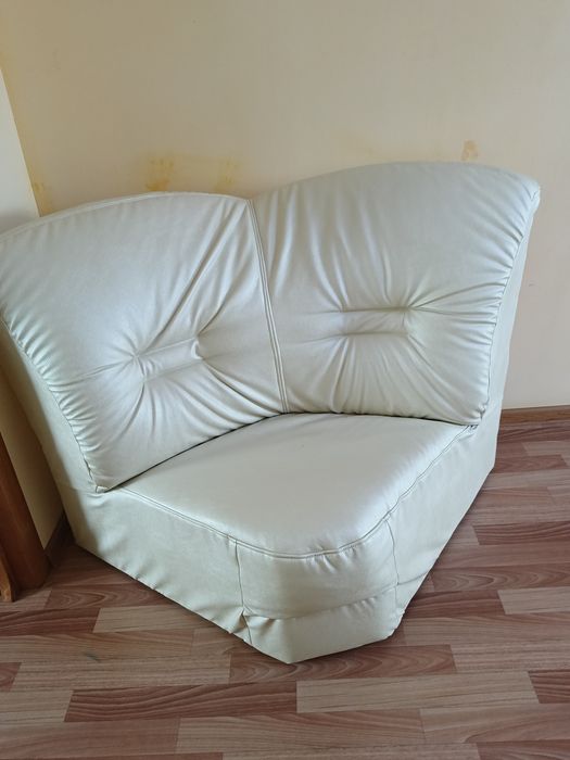 Диван угловой качество отличное