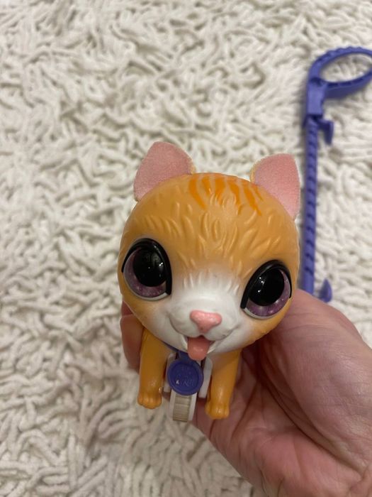 Игрушка фирменная для маленьких деток.