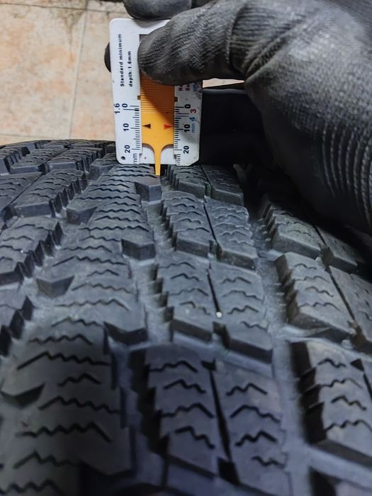 255 55 18 Зимни Toyo с Джанти БМВ Х5