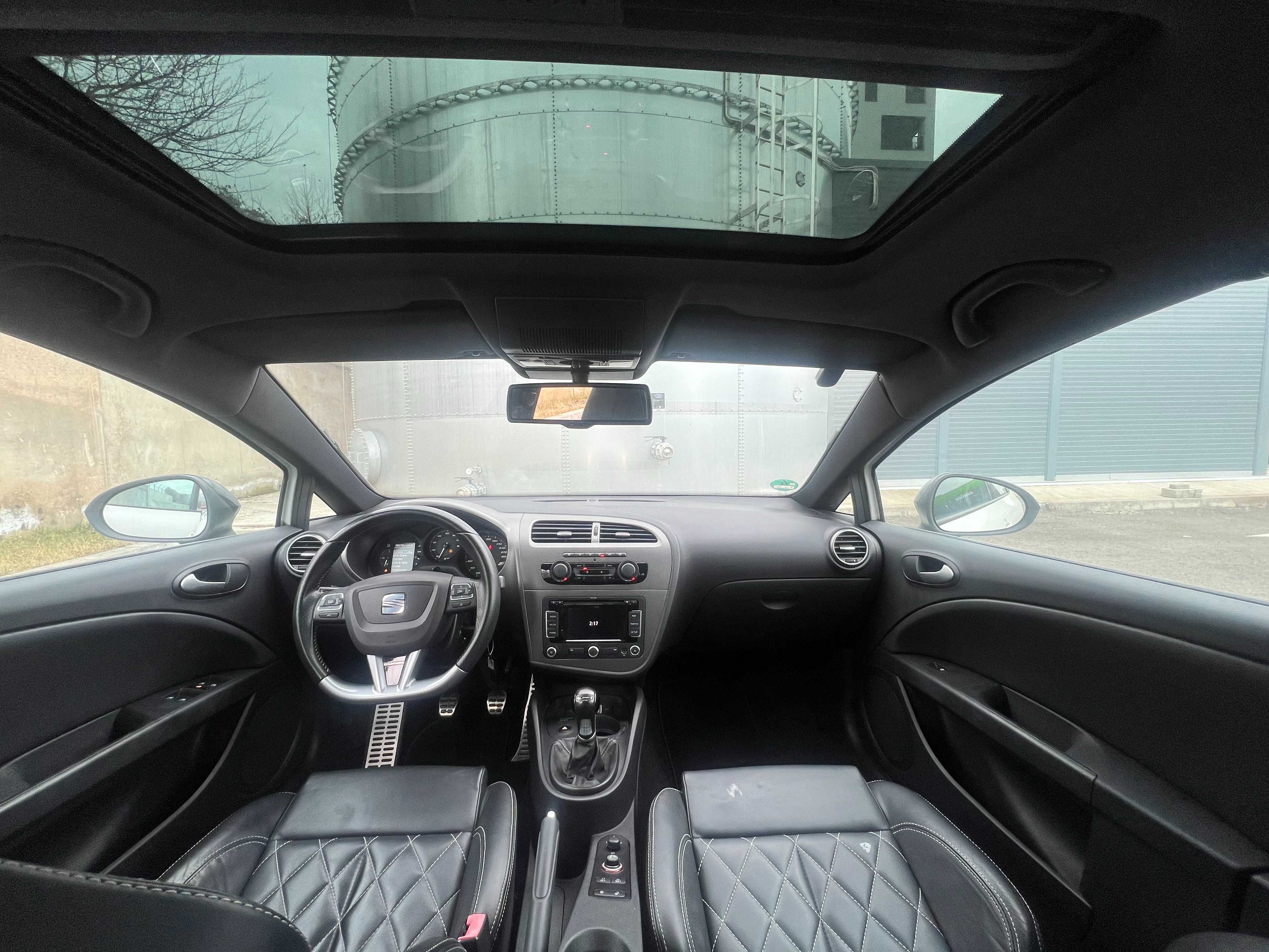 Seat Leon Cupra R 2.0 TFSI/ Bi-Xenon/Trapa electric/265cp/Piele