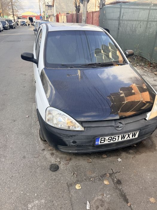 Opel corsa din 2001 in stare de functionare